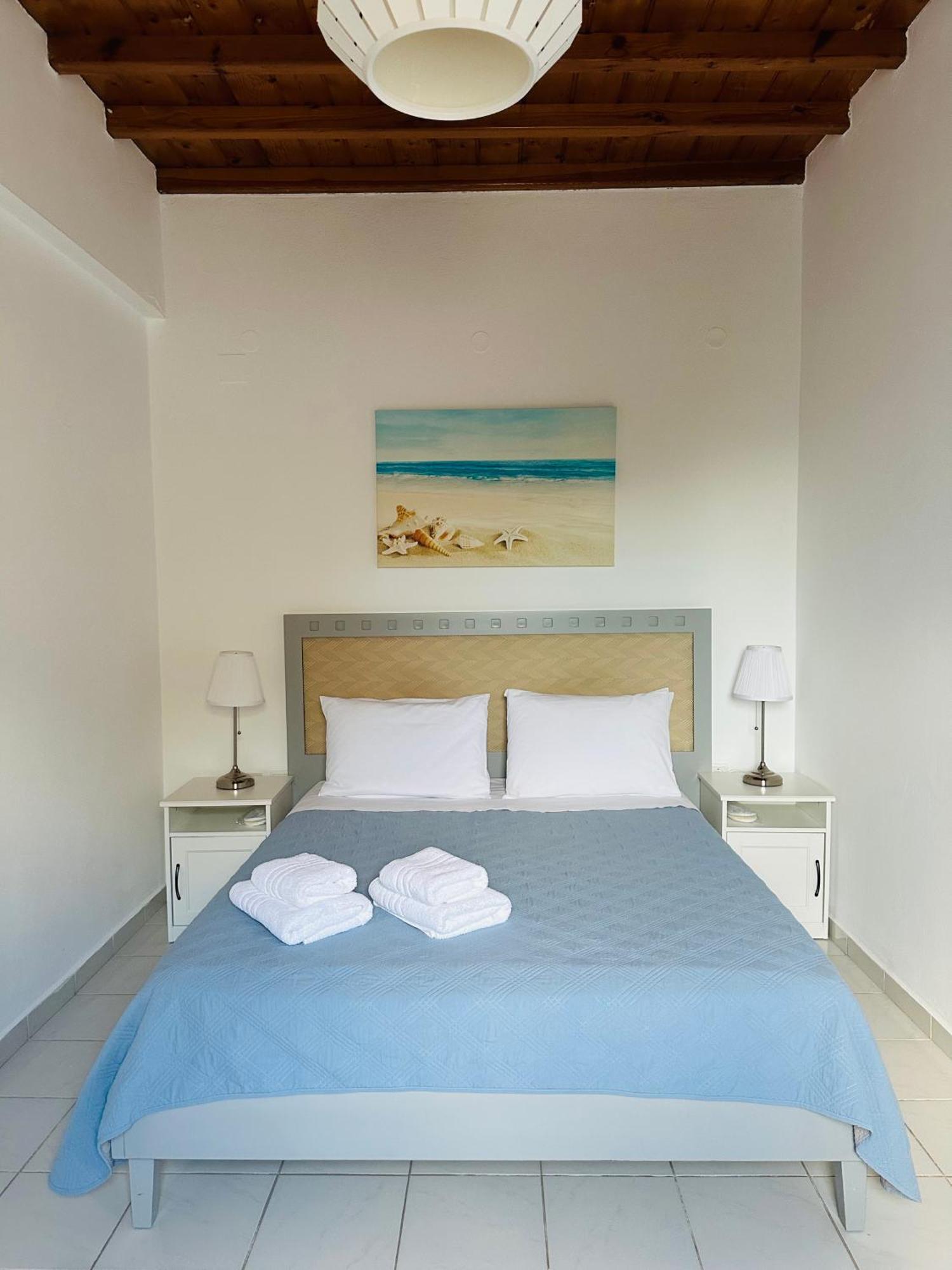 Villa Oceania Tourlos Room photo