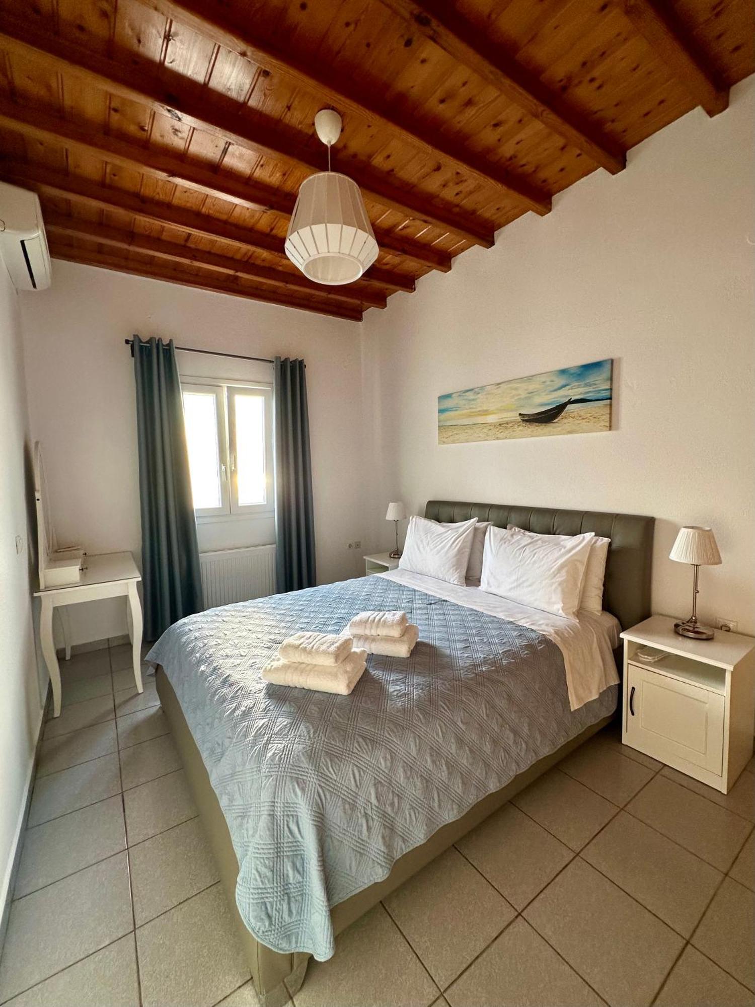 Villa Oceania Tourlos Room photo